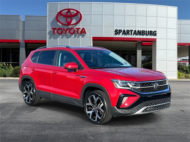 2022 Volkswagen Taos SEL's photo