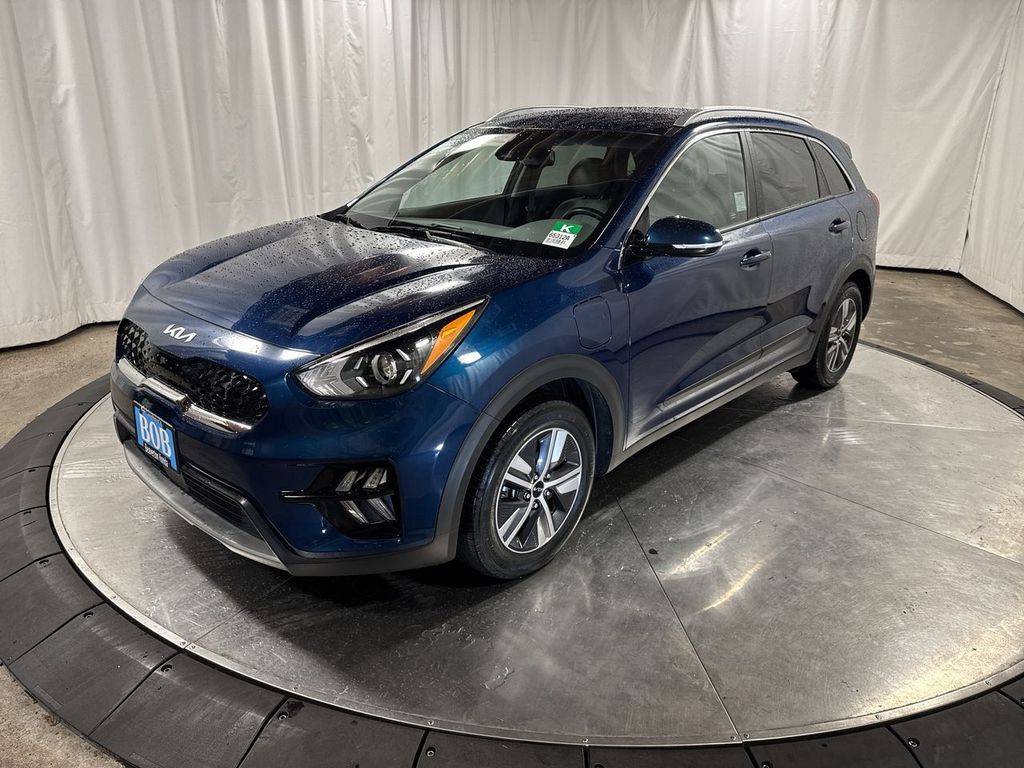 2022 Kia Niro EX's photo
