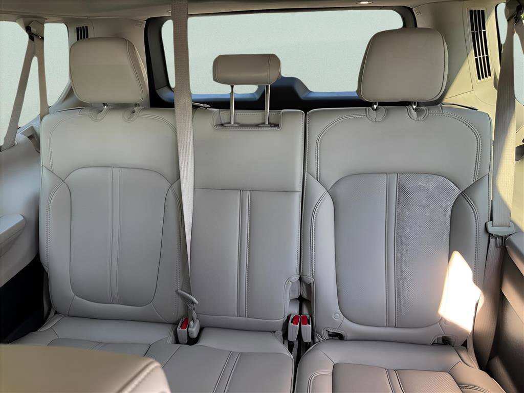 2024 Jeep Wagoneer L Series II photo 12