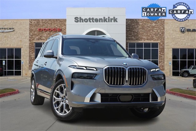 2025 BMW X7 40i's photo