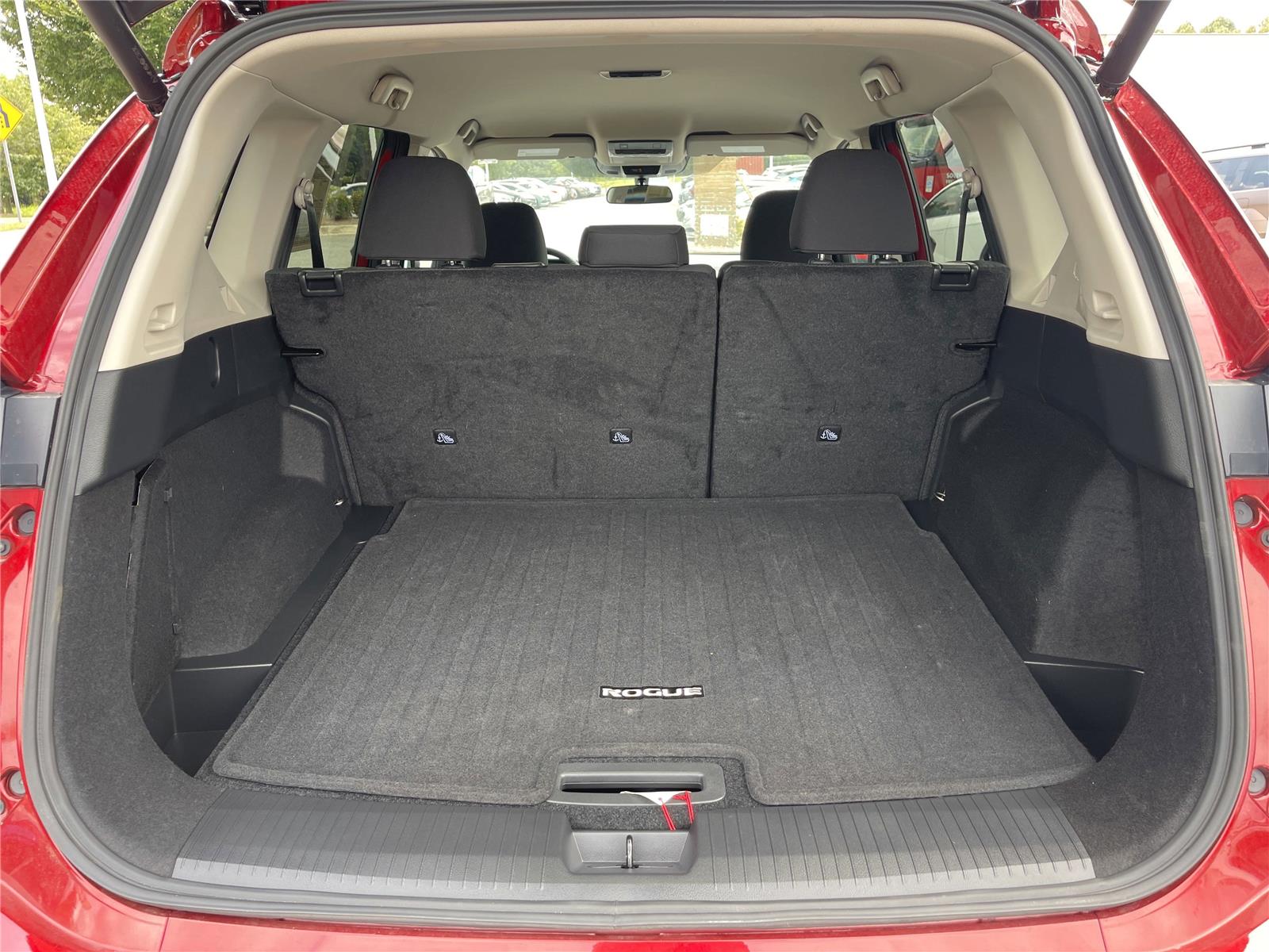 2025 Nissan Rogue SV photo 24