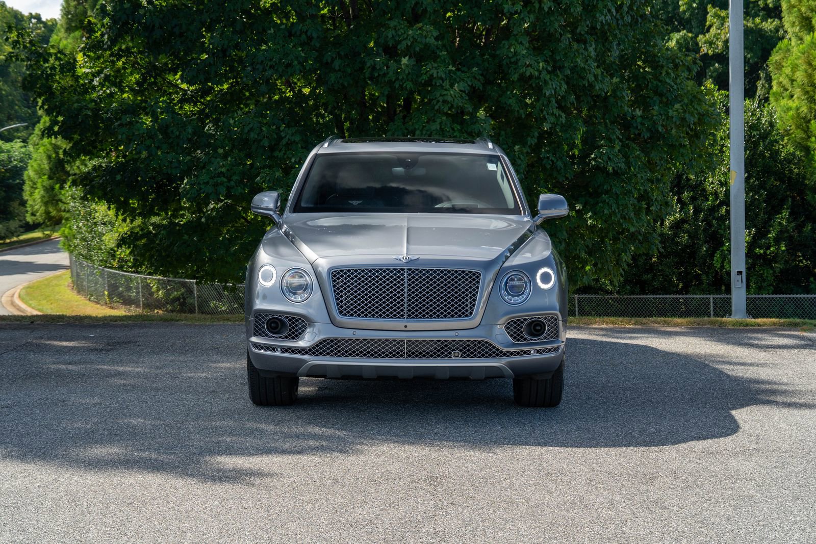 2017 Bentley Bentayga W12 photo 4