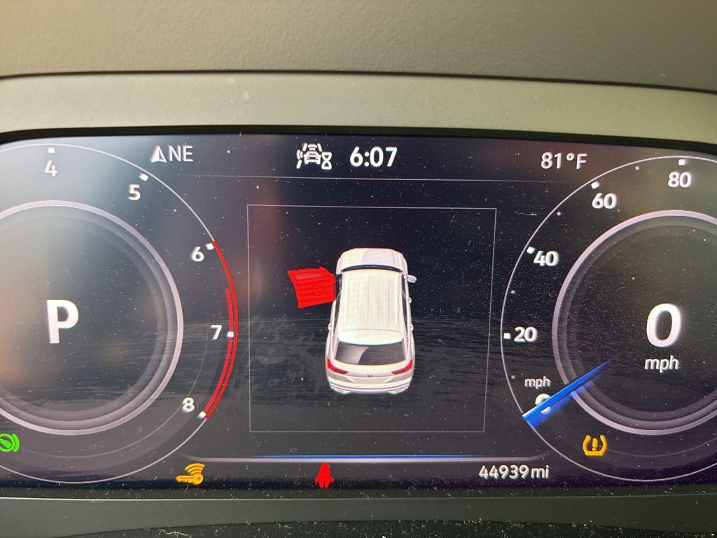 2023 Volkswagen Atlas Cross Sport V6 SE Technology photo 17