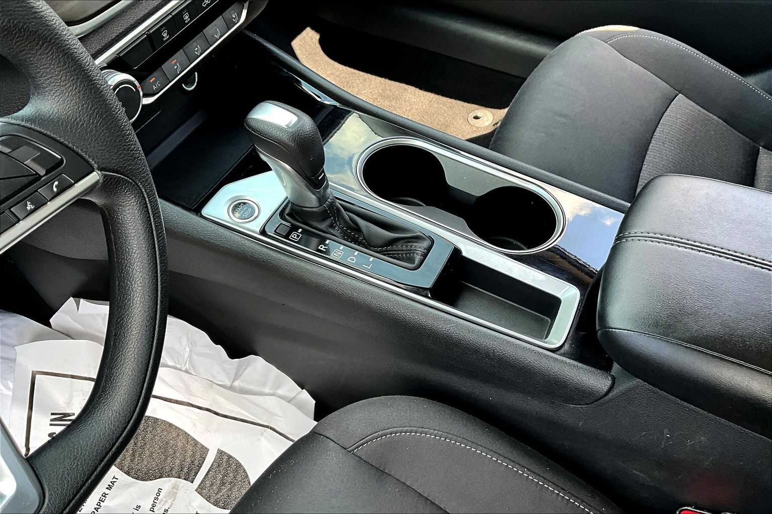 2024 Nissan Altima 2.5 SV photo 15