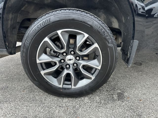 2024 Chevrolet Silverado 1500 RST photo 3