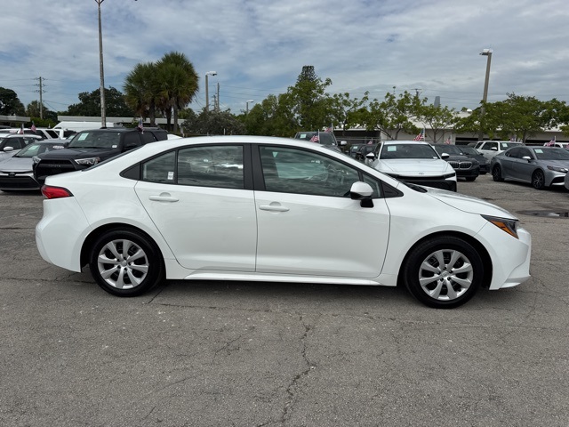 Used 2024 Toyota Corolla LE with VIN 5YFB4MDE1RP217246 for sale in Northfield, Minnesota