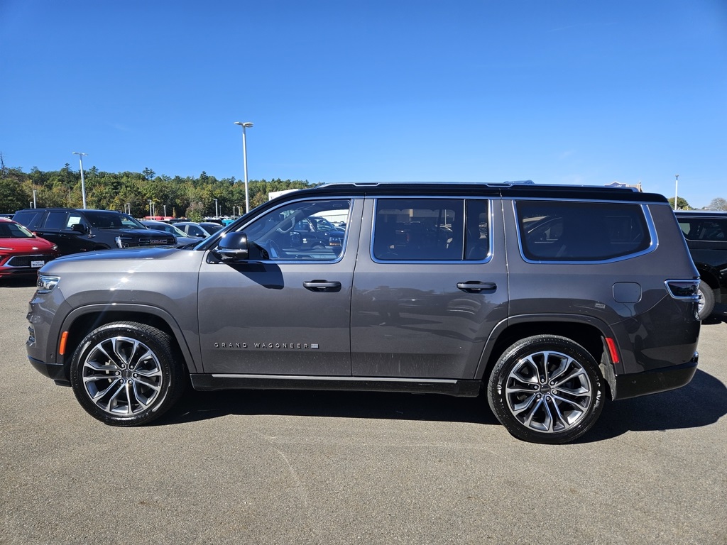 2023 Jeep Grand Wagoneer III photo 4