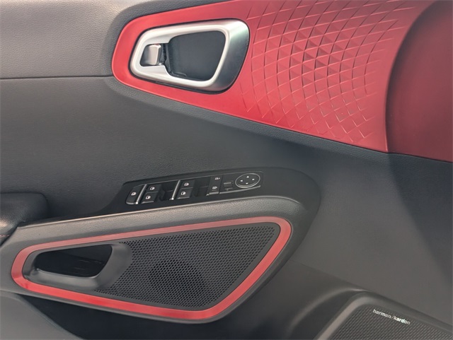 2020 Kia Soul GT-Line Turbo photo 23
