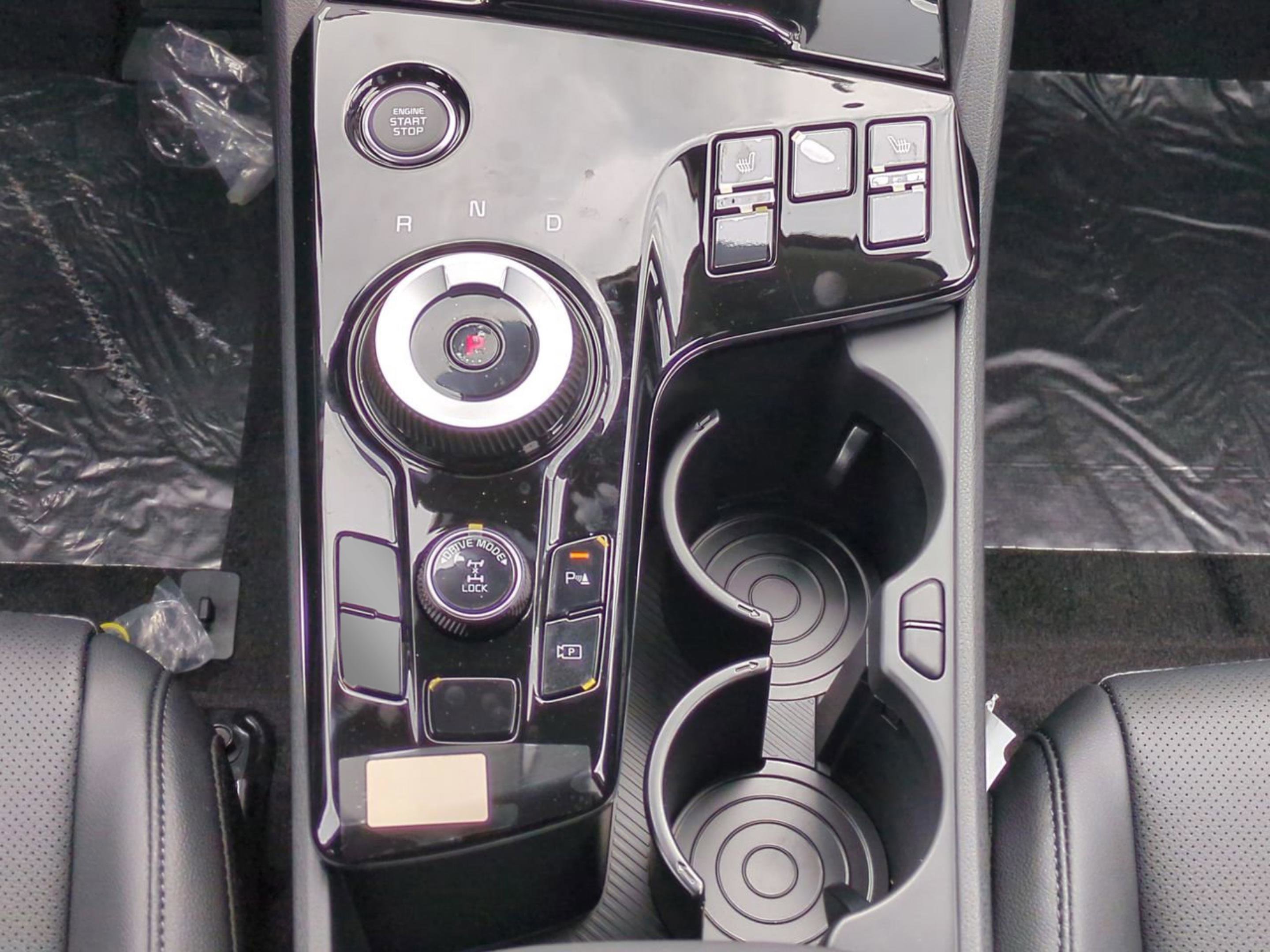 2025 Kia Sportage Hybrid EX photo 17
