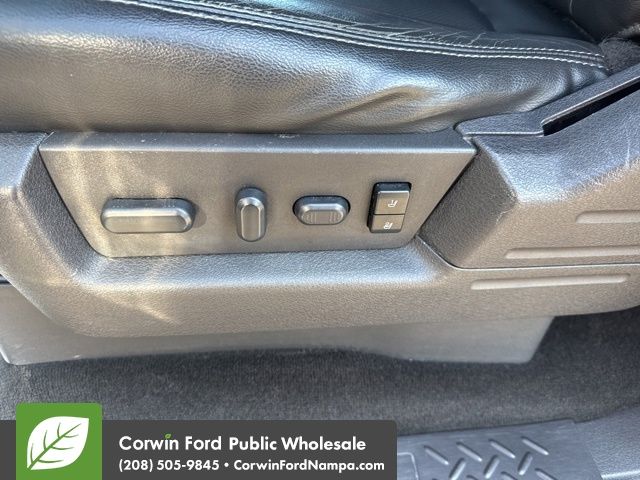 2013 Ford F-150 Lariat photo 34
