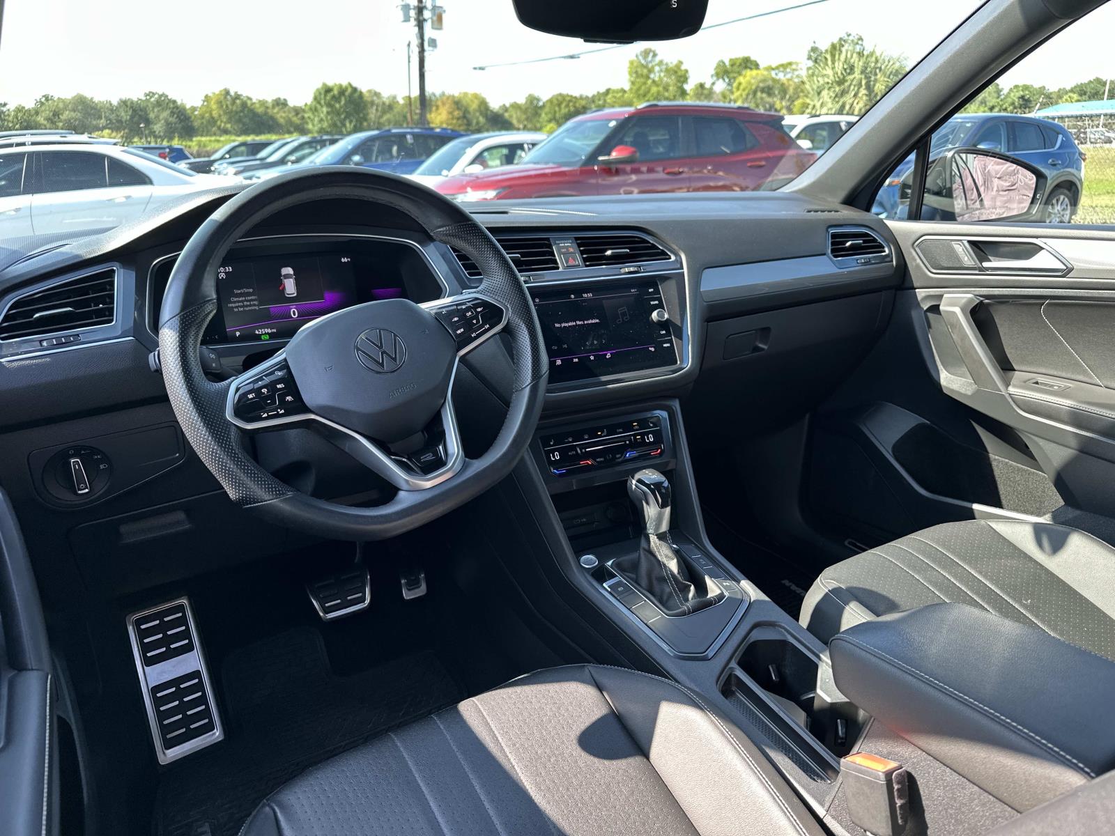 2022 Volkswagen Tiguan SE R-Line Black photo 9