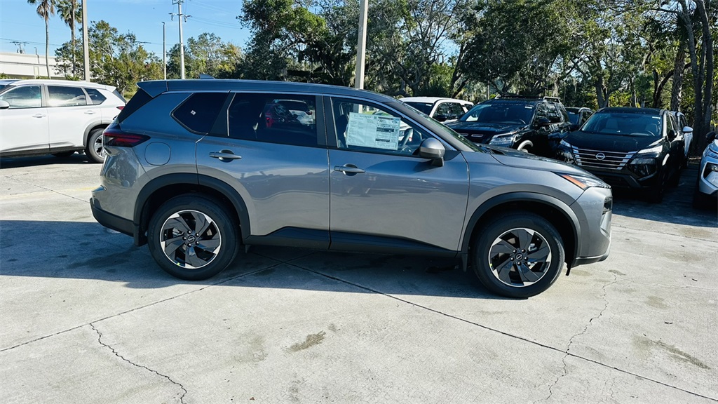 2026 Nissan Rogue SV photo 5