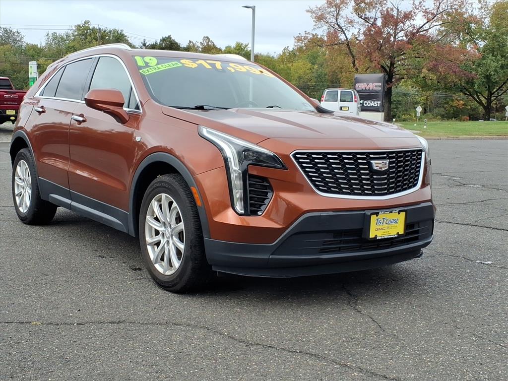 Used 2019 Cadillac XT4 Luxury with VIN 1GYFZBR42KF137162 for sale in East Windsor, NJ