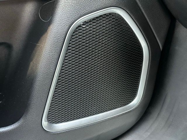 2022 Jeep Compass Latitude Lux photo 18