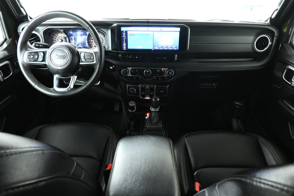 2024 Jeep Wrangler Sahara photo 4