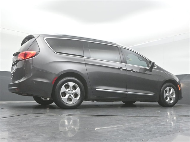 2017 CHRYSLER PACIFICA - Image 40