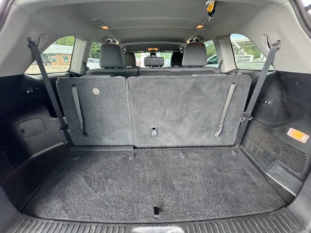 2019 Toyota Highlander LE photo 6
