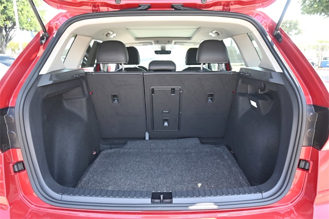 2024 Volkswagen Taos SE photo 28