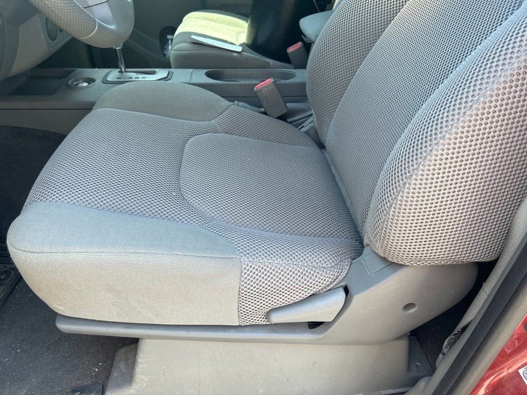 2020 Nissan Frontier SV photo 14
