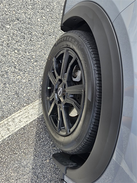 2024 Nissan Kicks SR photo 15