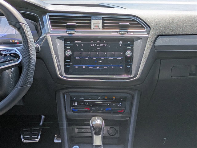 2024 Volkswagen Tiguan SE R-Line Black photo 19