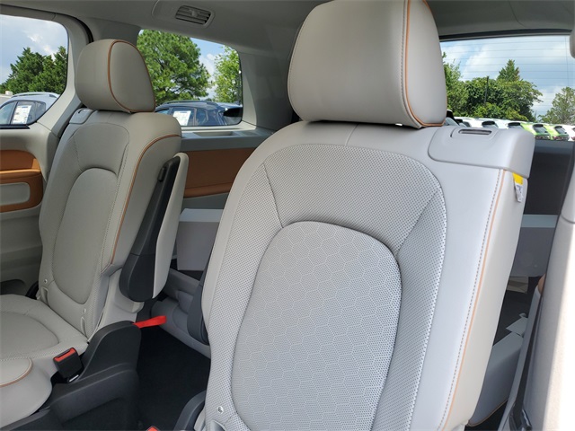 2025 Volkswagen ID. Buzz photo 10