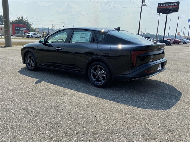 2025 Kia K4 LXS photo 3