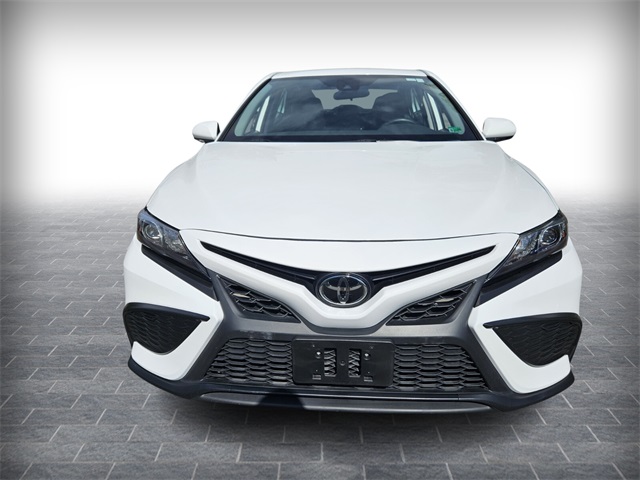 2024 Toyota Camry SE photo 2