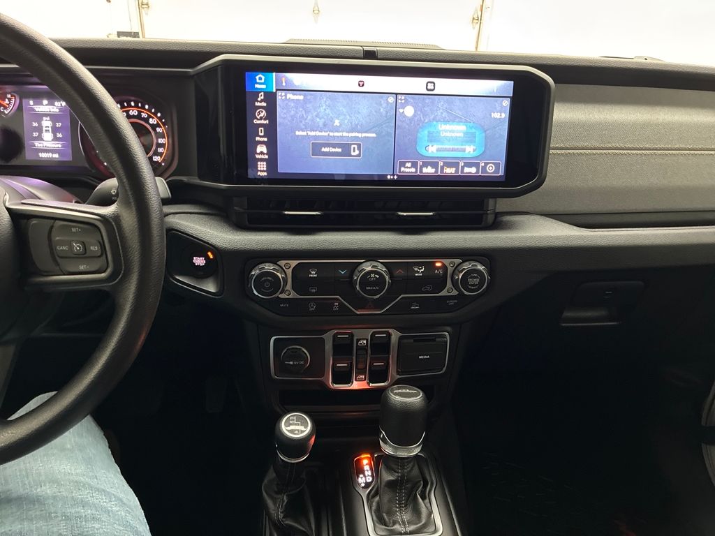 2024 Jeep Gladiator Sport photo 16