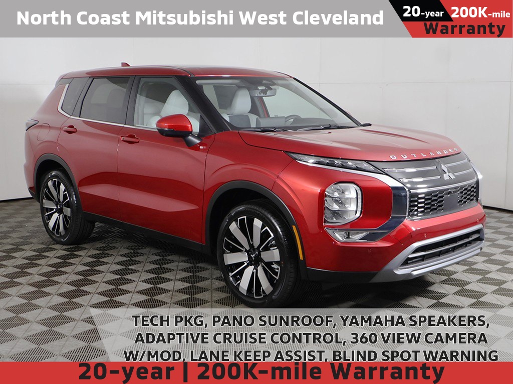 2025 Mitsubishi Outlander SE's photo