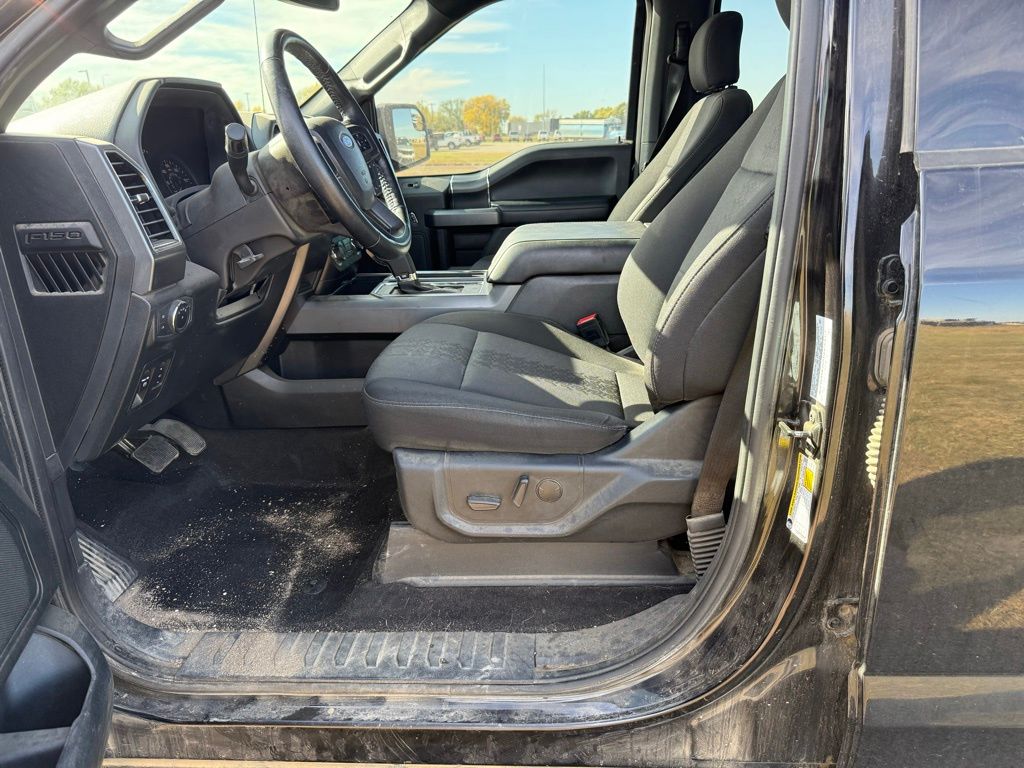 2020 Ford F-150 XLT photo 4