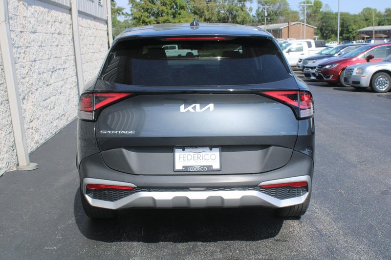 2023 Kia Sportage EX photo 4