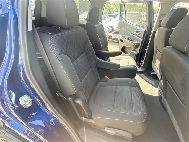 2023 Gmc Acadia SLE photo 16