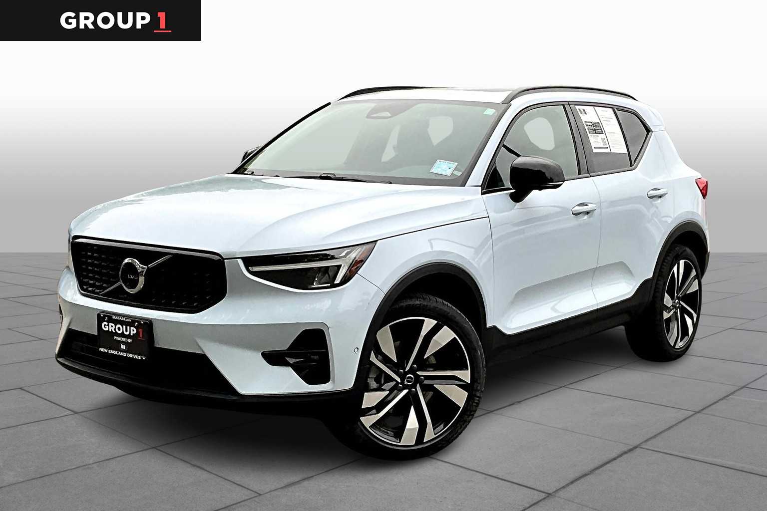 2024 Volvo XC40 Plus's photo