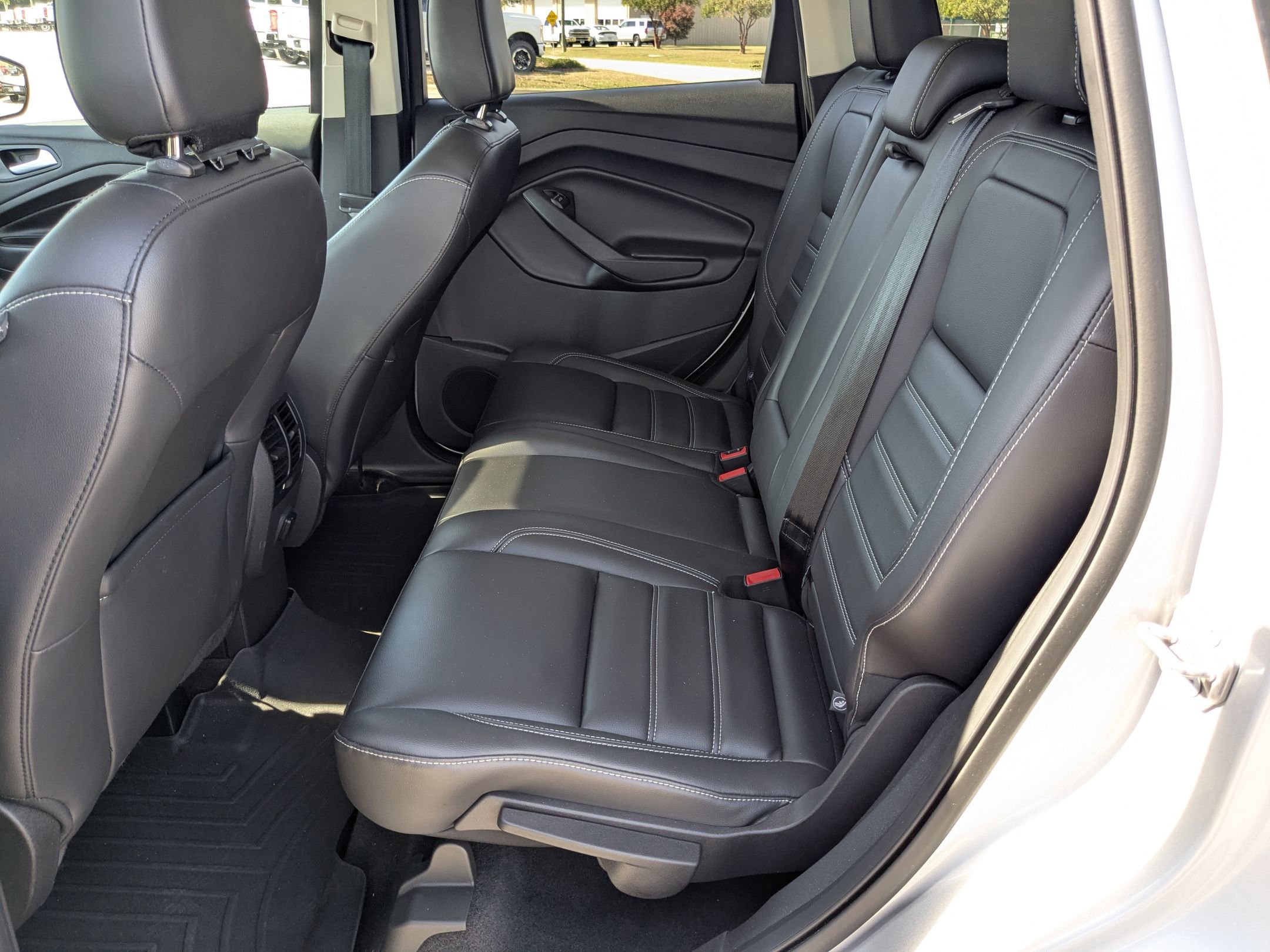 2019 Ford Escape SEL photo 29