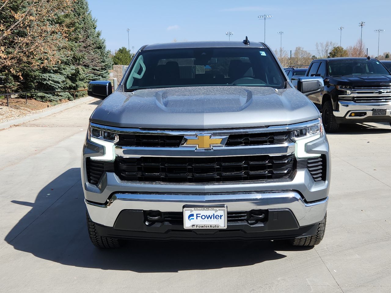 2025 Chevrolet Silverado 1500 LT photo 3