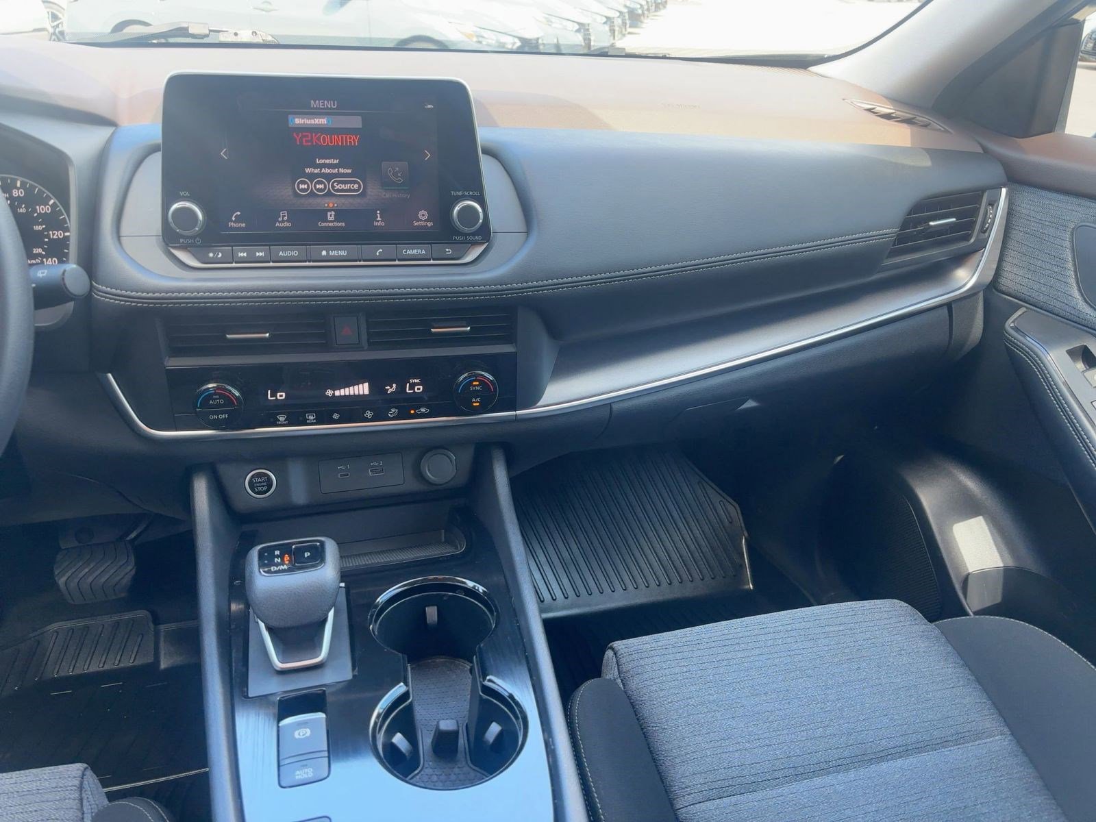 2023 Nissan Rogue SV photo 25