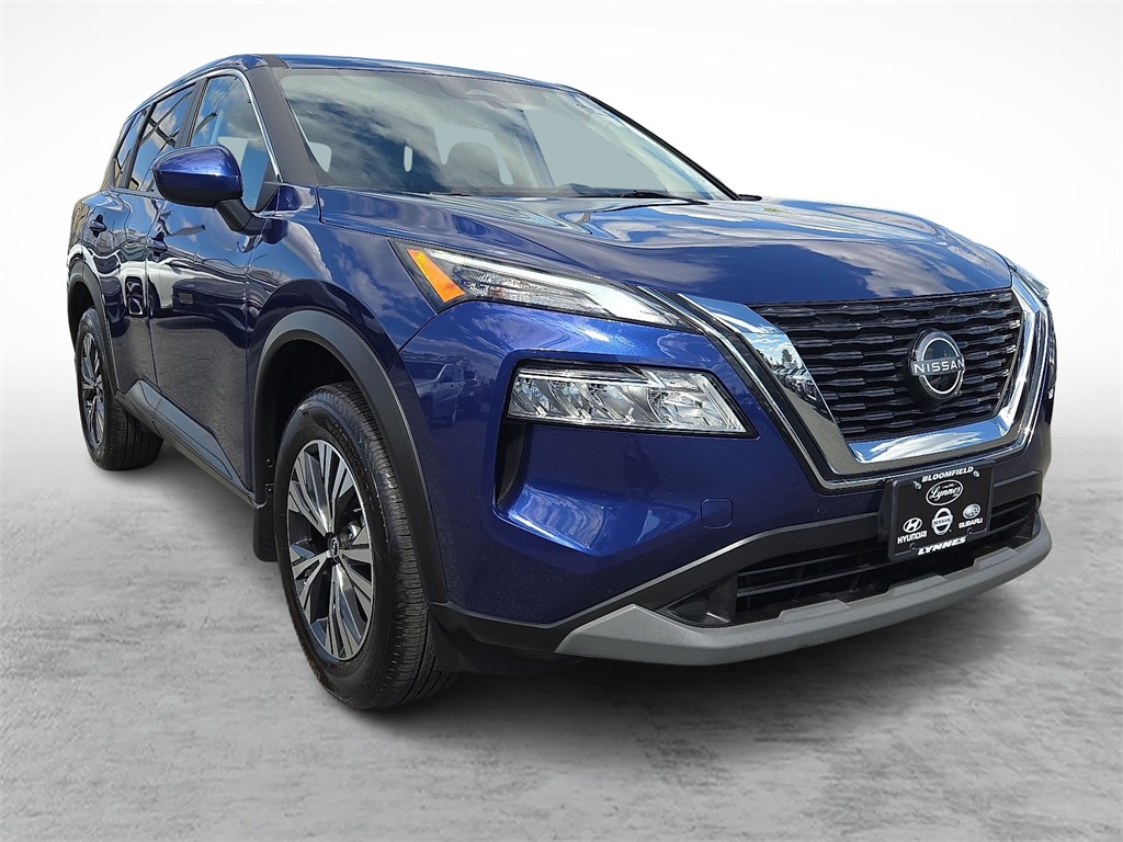 2023 Nissan Rogue SV photo 2