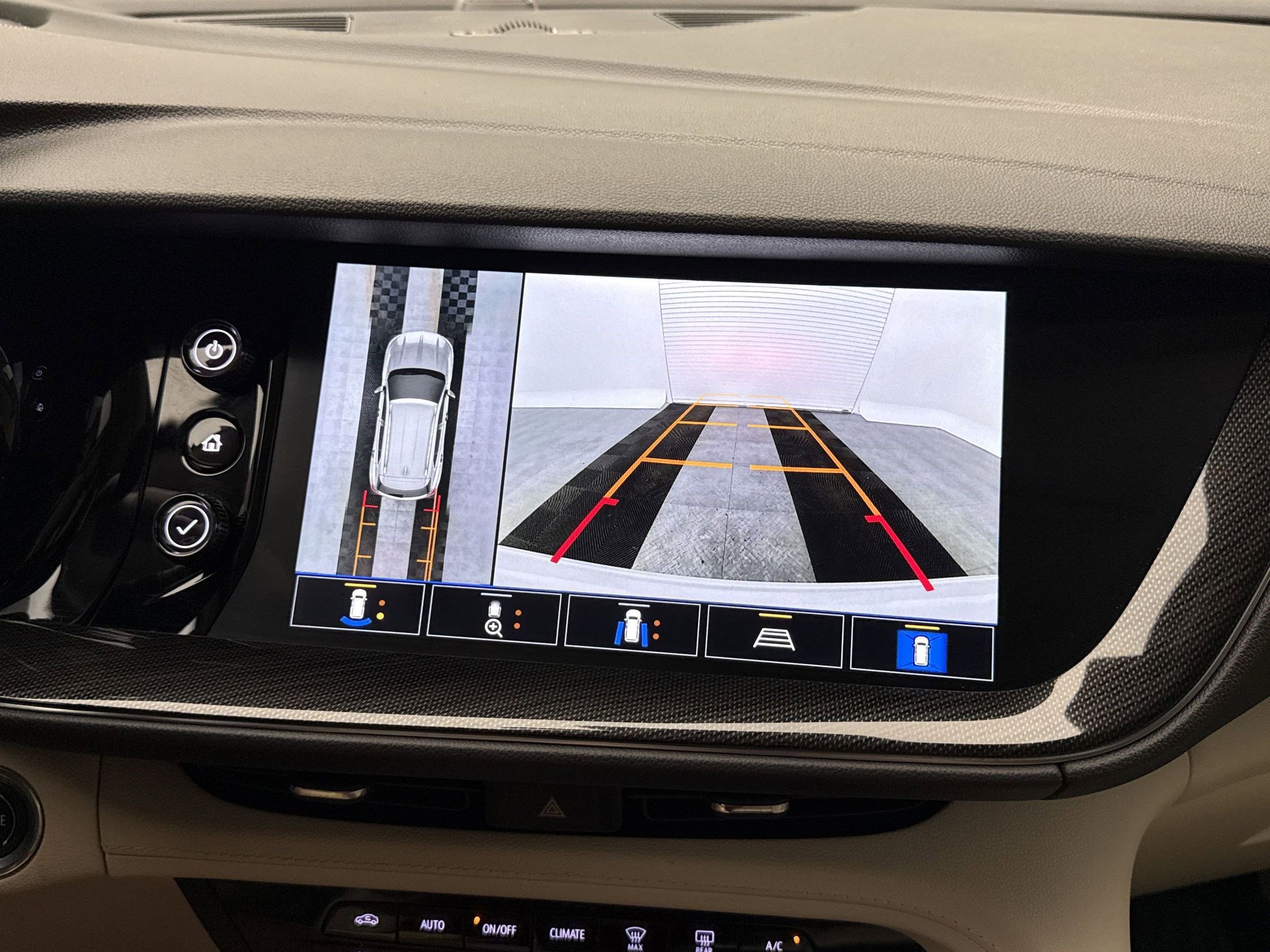 2022 Buick Envision Essence photo 35