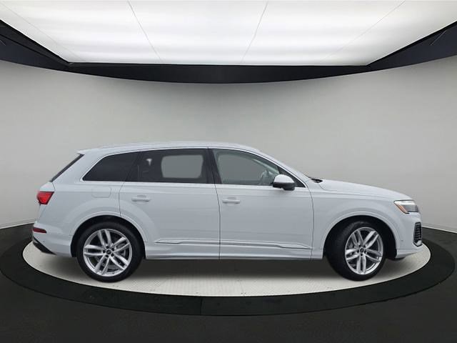 2025 Audi Q7 Premium Plus photo 8