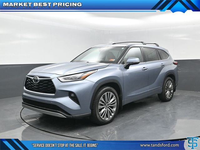 2020 Toyota Highlander Platinum's photo