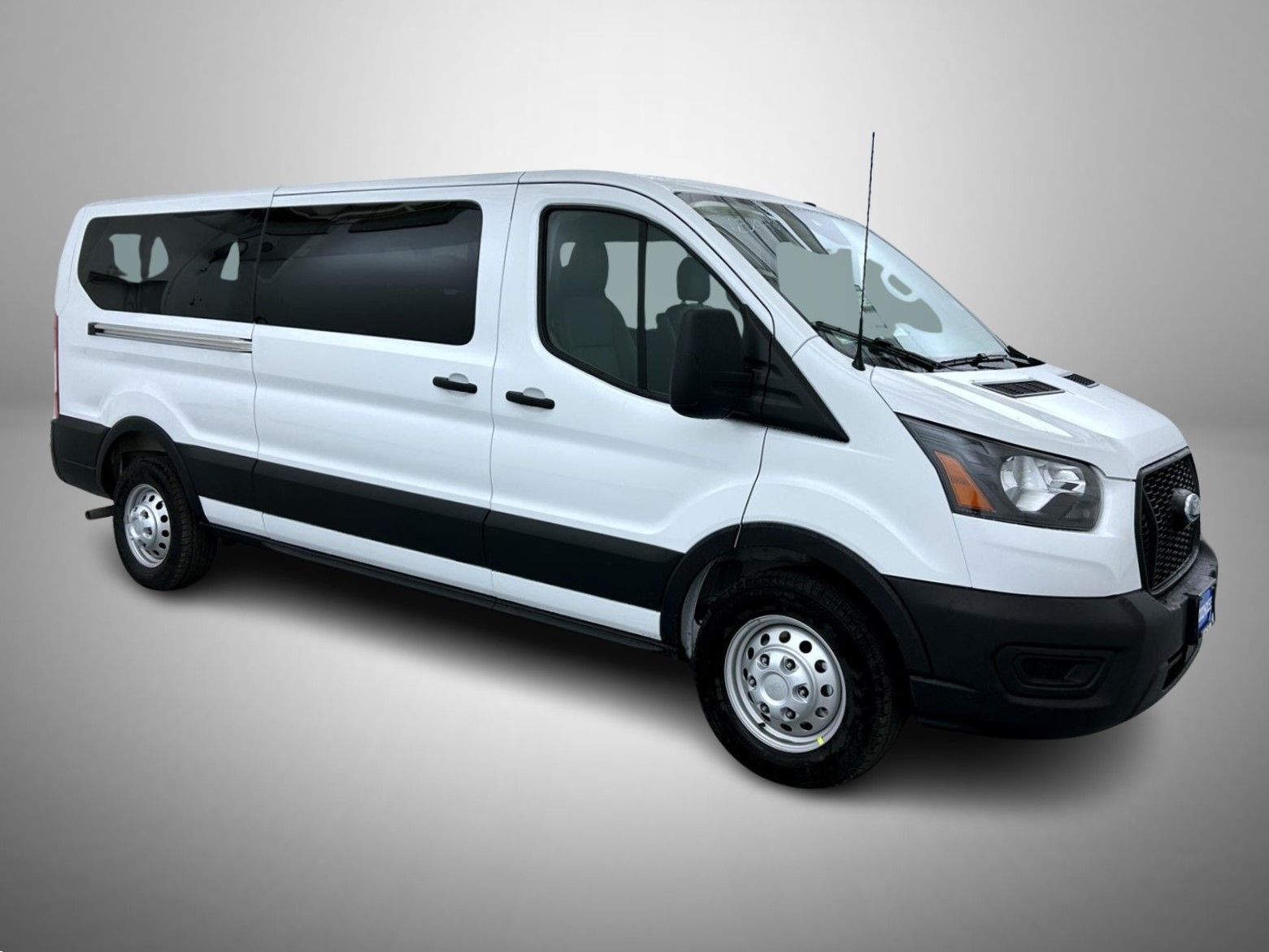 2025 Ford Transit photo 3