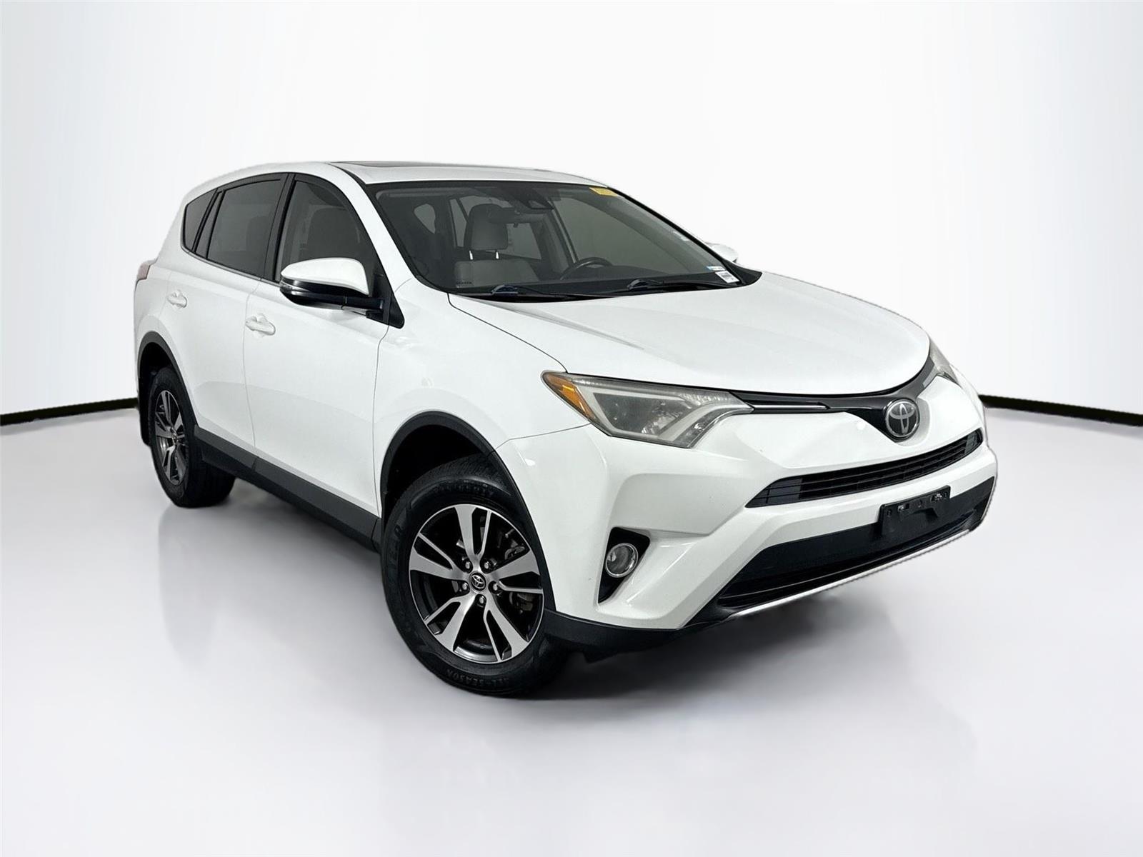 2018 Toyota RAV4 Adventure XLE photo 4