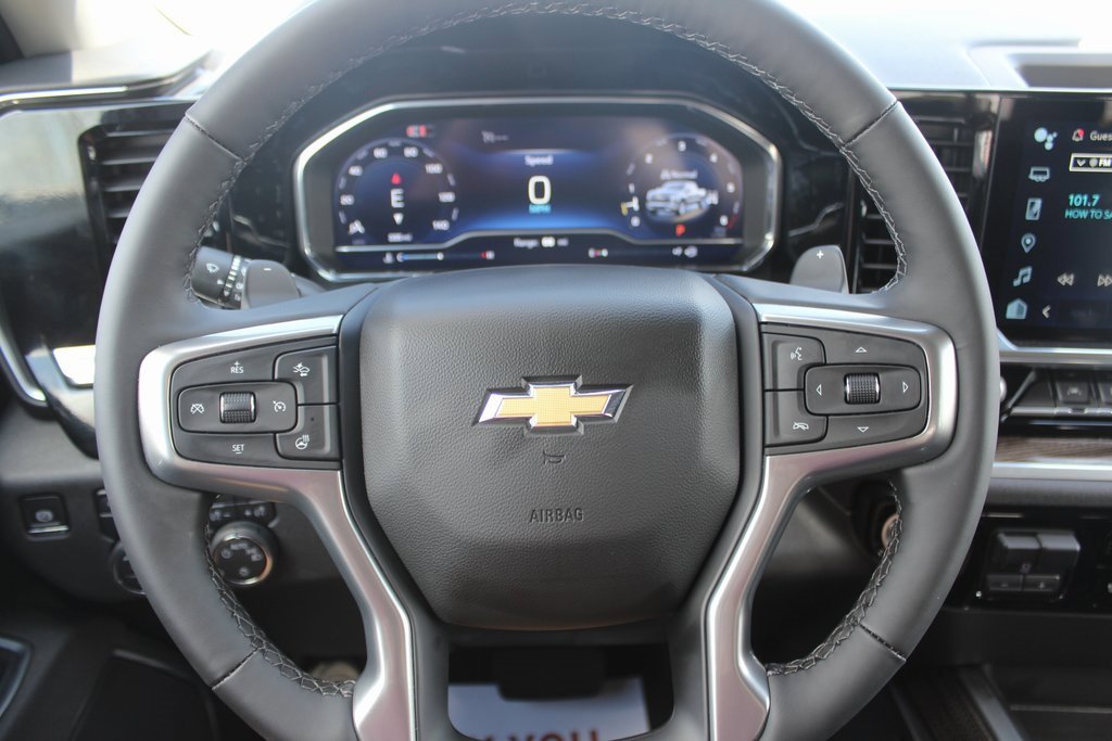 2025 Chevrolet Silverado 1500 LT photo 17