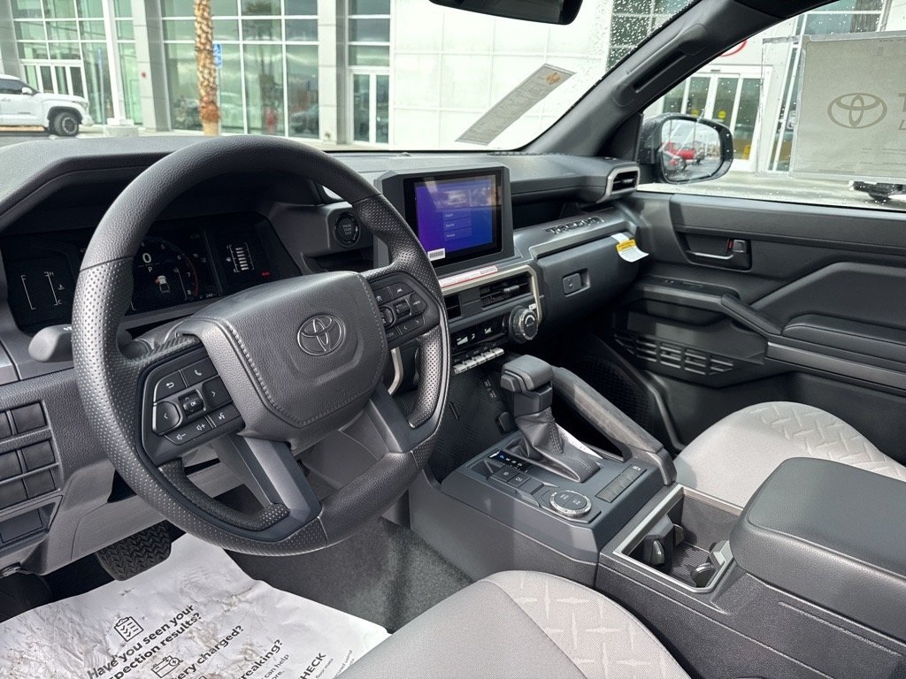 2025 Toyota Tacoma SR5 photo 9