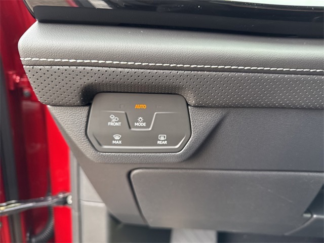 2025 Volkswagen Atlas SE Technology photo 27
