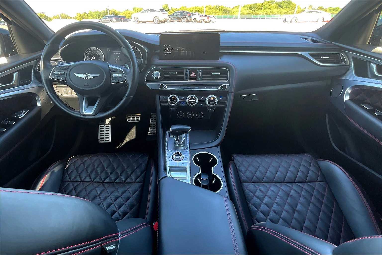 2022 Genesis G70 3.3T photo 14