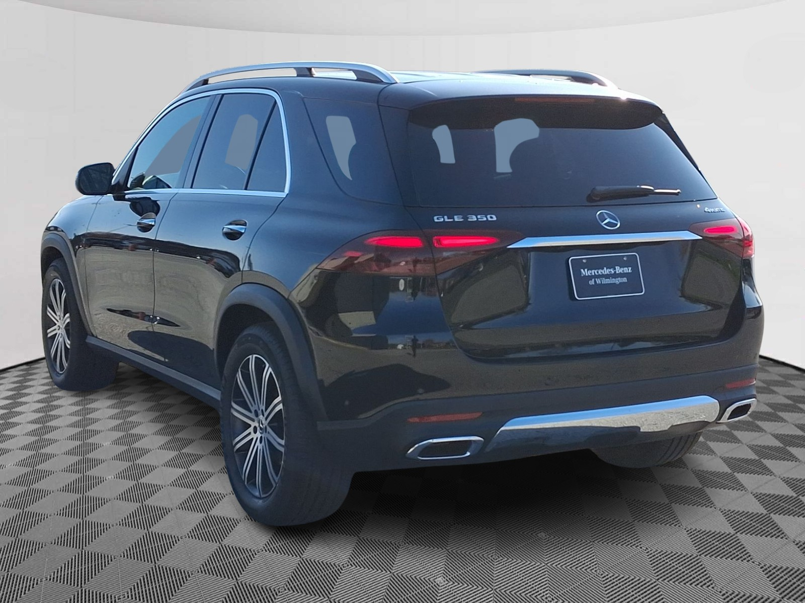 2025 Mercedes Benz GLE 350 4MATIC photo 3