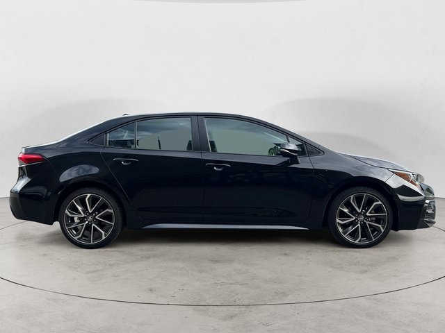 2022 Toyota Corolla XSE photo 6