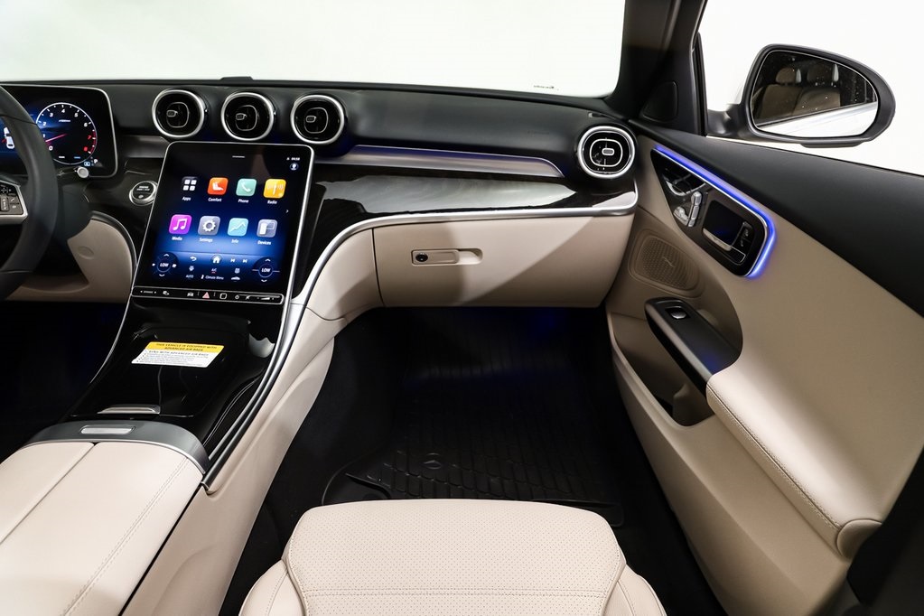 2025 Mercedes Benz C 300 4MATIC photo 16